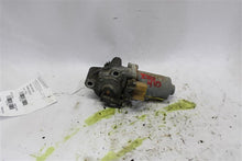 Load image into Gallery viewer, TRANSFER CASE ACTUATOR MOTOR 325ci 325i 328i 330ci 330i 330xi 335i 06-13 - 1156617
