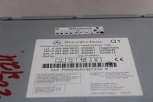 Load image into Gallery viewer, RADIO Mercedes-Benz C250 C300 C350 C63 2010 10 - 1157890
