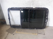 Load image into Gallery viewer, SUNROOF ASSEMBLY BMW X5 X5M 07 08 09 10 11 12 13 - 1162992

