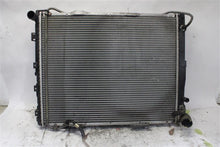 Load image into Gallery viewer, RADIATOR 300d 300sd E300d E320 E320 Convertible E320 Coupe E320T 90-95 - 1163072
