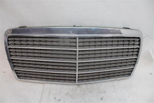 Load image into Gallery viewer, GRILL Mercedes E320 E420 E500 E300D 1995 94 95 1995 - 1163078
