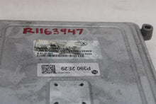 Load image into Gallery viewer, ECU ECM COMPUTER Kia Forte 2017 17 2018 18 - 1163947
