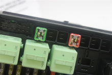 Load image into Gallery viewer, FUSE BOX Clubman Cooper Countryman Paceman 11 12 13 14 15 16 - 1163972
