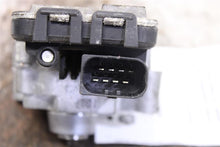 Load image into Gallery viewer, TRANSFER CASE ACTUATOR MOTOR 228I 320i 328D 328i 328I GT 335i 335i 10-17 - 1164701
