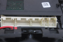 Load image into Gallery viewer, Console BMW 550i 2014 14 - 1165608
