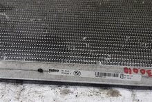 Load image into Gallery viewer, RADIATOR BMW 550i 550i Gt 650i 10 11 12 13 14 15 16 17 18 AT - 1165755

