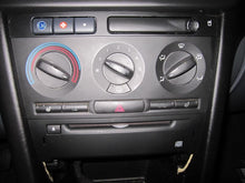 Load image into Gallery viewer, WINDSHIELD WIPER MOTOR Saab 9-3 2003 03 2004 04 2005 05 - 1255181
