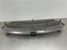 Load image into Gallery viewer, Grille Jaguar XJ6 1979 - NW98456
