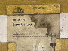 Load image into Gallery viewer, ABS COMPUTER SAAB 900 9000 1990 91 92 93 94 - NW37574
