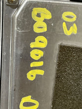 Load image into Gallery viewer, ECU ECM COMPUTER Land Rover Discovery 2000 01 02 03 04 - NW61973
