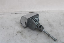 Load image into Gallery viewer, Exterior Door Handle Kia Sorento 2011 11 2012 12 2013 13 Left - 1263585
