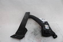 Load image into Gallery viewer, ELECTRONIC PEDAL ASSEMBLY Kia Cadenza 2016 16 - 1273375
