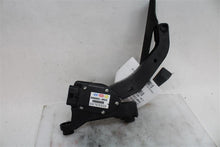Load image into Gallery viewer, ELECTRONIC PEDAL ASSEMBLY Kia Cadenza 2016 16 - 1273375
