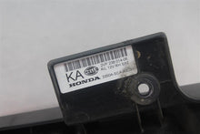 Load image into Gallery viewer, TAIL LIGHT LAMP ASSEMBLY Honda CR-V 2002 02 2003 03 2004 04 Right - 1277630

