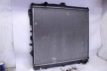 Load image into Gallery viewer, RADIATOR Toyota Sequoia Tundra 07 08 09 10 11 12 13 - 1278896
