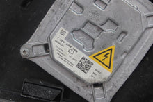 Load image into Gallery viewer, HEADLIGHT LAMP ASSEMBLY BMW X5 07 08 09 10 11 Right - 1282854
