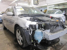 Load image into Gallery viewer, Speedometer Cluster Mazda 6 2006 06 2007 07 Auto - 616214
