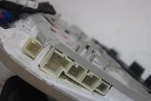 Load image into Gallery viewer, Console Mercedes-Benz E350 E550 E63 2011 11 - 1302383
