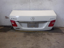 Load image into Gallery viewer, TRUNK LID E250D E300 E350 E400 E550 E63 10 11 12 13 14 15 - 1306708
