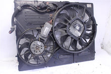 Load image into Gallery viewer, RADIATOR FAN ASSEMBLY Touareg 2004 04 2005 05 2006 06 07 08 09 10 - 1307721
