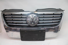 Load image into Gallery viewer, GRILLE Passat 2006 06 2007 07 2008 08 09 10 Upper - 1308720
