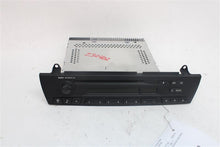Load image into Gallery viewer, BMW X3 Z4 2005 05 2006 06 AM FM CD - 1308902

