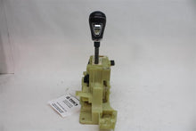 Load image into Gallery viewer, Floor Shifter Hyundai Sonata 2011 11 - 1309235
