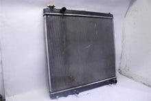Load image into Gallery viewer, RADIATOR Toyota Sequoia Tundra 01 02 03 04 05 06 07 - 1309961
