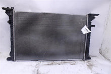 Load image into Gallery viewer, RADIATOR Audi A4 A5 Q5 09 10 11 12 13 14 15 16 MT - 1310986
