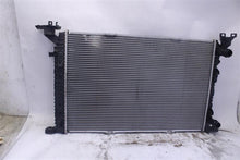 Load image into Gallery viewer, RADIATOR Audi A4 A5 Q5 09 10 11 12 13 14 15 16 MT - 1310986
