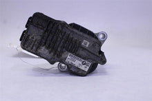 Load image into Gallery viewer, TRANSFER CASE ACTUATOR MOTOR 228I 320i 328D 328i 328I GT 335i 335i 10-17 - 1313821
