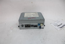 Load image into Gallery viewer, RADIO AM FM CD Jaguar Vanden Pl XJ XJL XJR 2010 10 2011 11 - 1315234
