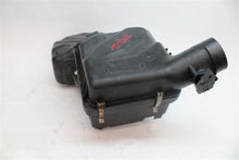Load image into Gallery viewer, AIR CLEANER BOX Subaru Legacy 05 06 07 08 09 - 1315326
