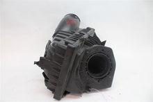 Load image into Gallery viewer, AIR CLEANER BOX Discovery Range Rover Range Rover Sport 15-19 Right - 1316513
