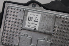 Load image into Gallery viewer, HEADLIGHT LAMP ASSEMBLY Land Rover Discovery 17 18 19 20 Right - 1316601
