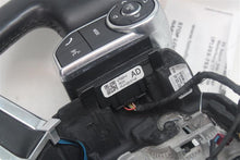 Load image into Gallery viewer, STEERING WHEEL Land Rover Discovery 2017 17 - 1316614
