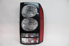 Load image into Gallery viewer, TAIL LIGHT LAMP ASSEMBLY Land Rover LR3 05 06 07 08 09 Right - 1317453
