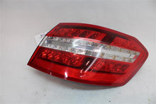 Load image into Gallery viewer, OUTER TAIL LIGHT LAMP E300 E350 E400 E550 E63 10 11 12 13 Right - 1319261
