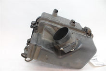 Load image into Gallery viewer, AIR CLEANER BOX RX350 Highlander Sienna 07 08 09 10 11 12 13 - 1319712
