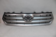 Load image into Gallery viewer, GRILLE Toyota Highlander 2011 11 2012 12 2013 13 - 1319737
