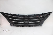 Load image into Gallery viewer, GRILLE Nissan Versa 2015 15 2016 16 2017 17 2018 18 2019 19 - 1321133
