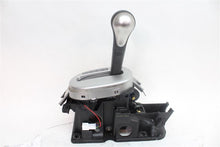 Load image into Gallery viewer, Floor Shifter Nissan Versa 2019 19 - 1321149
