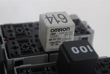 Load image into Gallery viewer, FUSE BOX Porsche Cayenne 11 12 13 14 15 16 17 18 - 1325492
