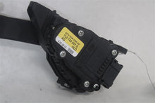 Load image into Gallery viewer, ELECTRONIC PEDAL ASSEMBLY Porsche Cayenne 2014 14 - 1325569
