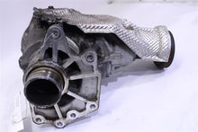 Load image into Gallery viewer, TRANSFER CASE Land Rover Evoque 14 15 16 17 18 19 - 1328296
