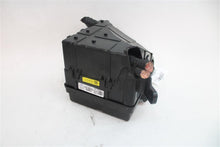 Load image into Gallery viewer, FUSE BOX Hyundai Tucson 2016 16 2017 17 2018 18 - 1328422
