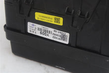 Load image into Gallery viewer, FUSE BOX Hyundai Tucson 2016 16 2017 17 2018 18 - 1328422
