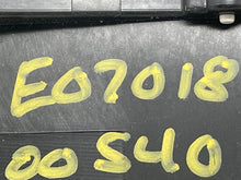 Load image into Gallery viewer, SPEEDOMETER CLUSTER Volvo S40 2000 00 - NW162284
