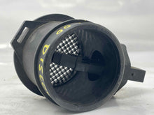Load image into Gallery viewer, Mass Air Flow Sensor Meter MAF Rover Disco II Disco SD Discovery 99-02 - NW5436

