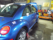 Load image into Gallery viewer, FRONT DOOR GLASS Beetle 1998 98 1999 99 00 01 02 03 04 05 - 10 Right - MRK155078
